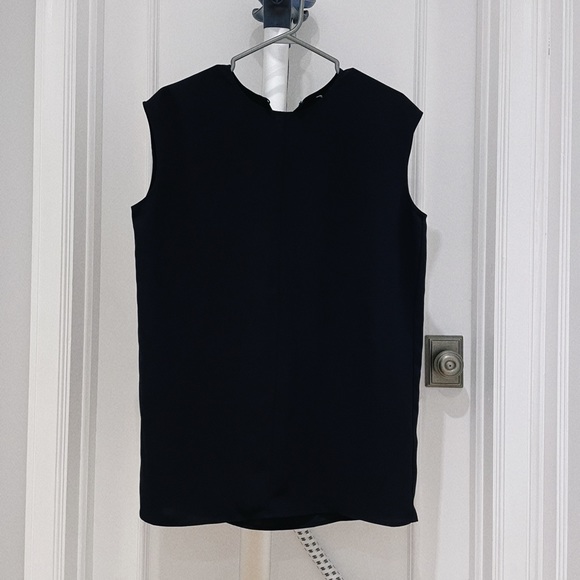 Clearance ๐ฏ Uniqlo Top - Picture 4 of 6